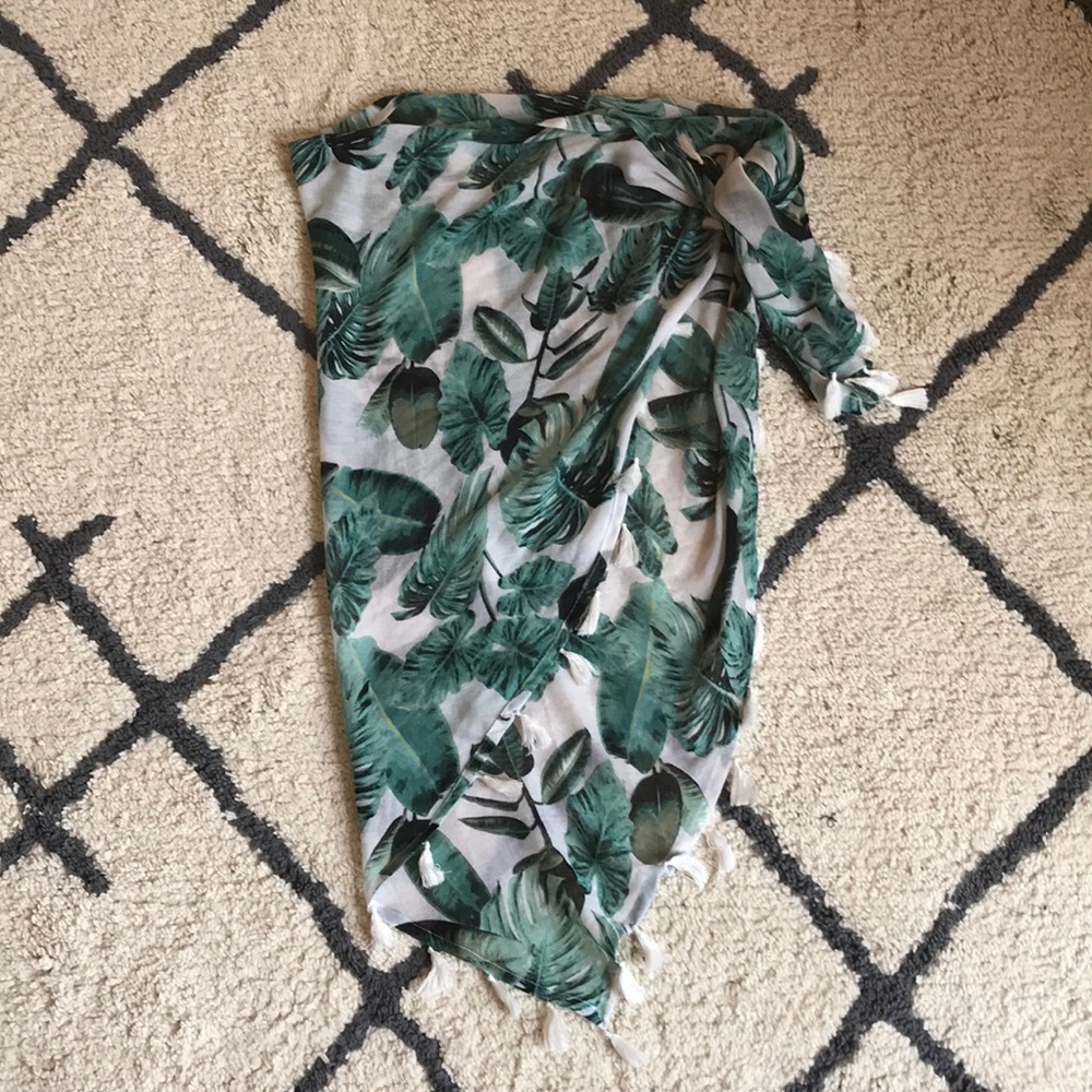 NWOT Tropical beach coverup!